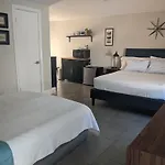 Private Access Suite In Family Home