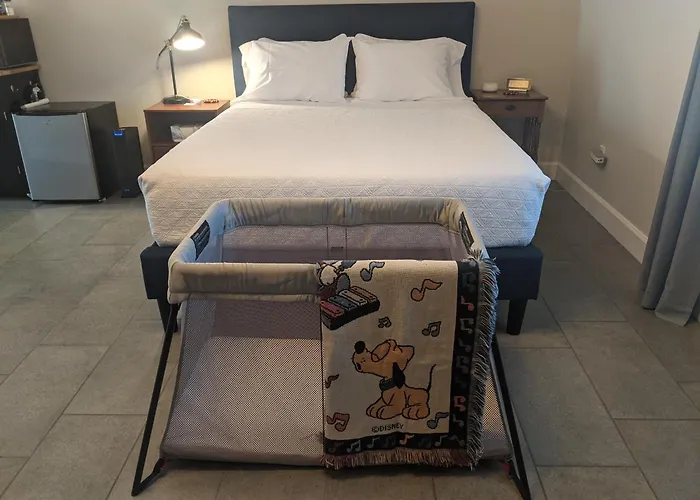 Private Access Suite In Family Home
