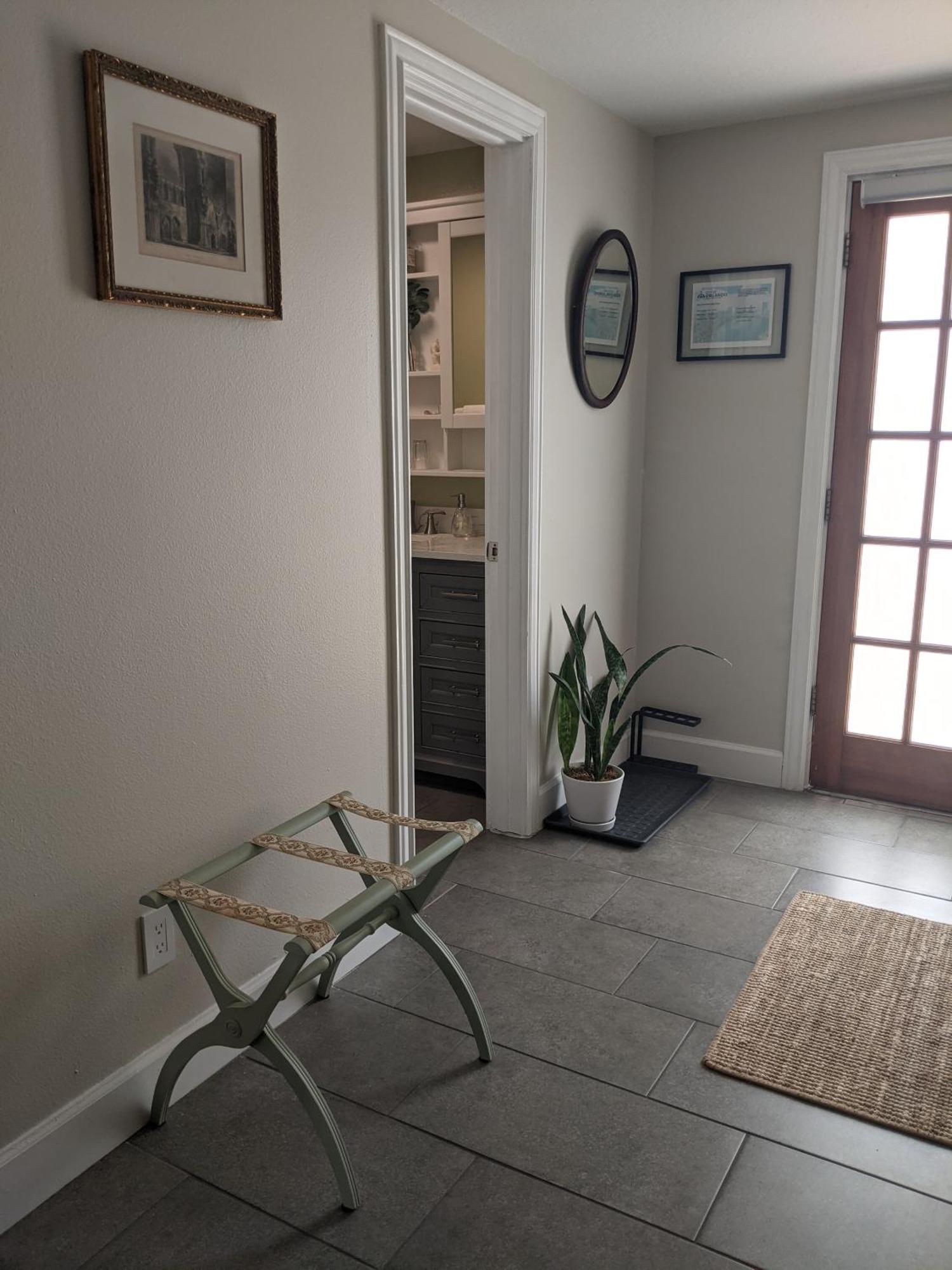 Private Access In Family Homestay